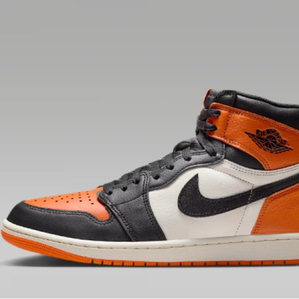 Nike Air Jordan Retro High - Black, White, Orange